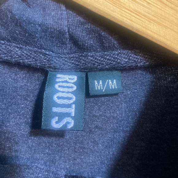 402. Roots active women half zip long sleeve pullover, size M - Picture 3 of 9